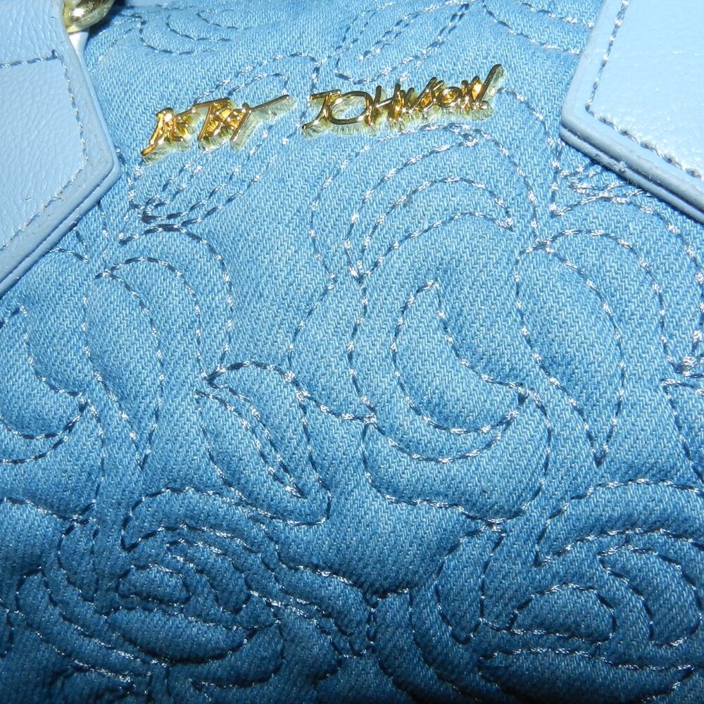 Betsey Johnson Embroidered Denim/Rose Crossbody/Hand Bag 🆕FAST SHIP😮‍💨⚡🚚 - Picture 6 of 13